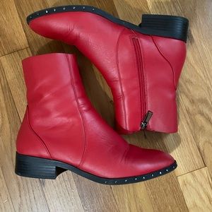 Top Red Zipper Ankle Booties Size 7.5
